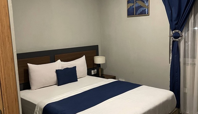 Midway Hotel in Accra
