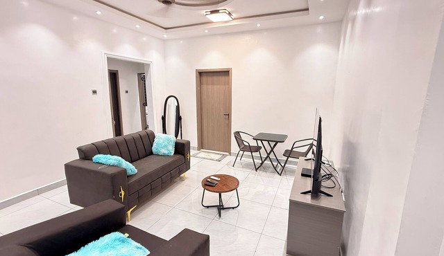 Modern 2BR Apartment | Starlink Wi-Fi | Free Parking