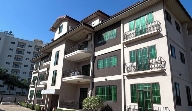 Modern Furnished 3-Bedroom Apartment in Accra with AC & Generator in Accra
