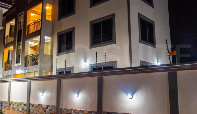 Mojo Apartment II, Tema