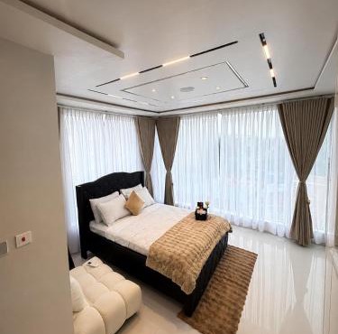 One Plus One Luxe Retreat with Airport Pickups in Tema