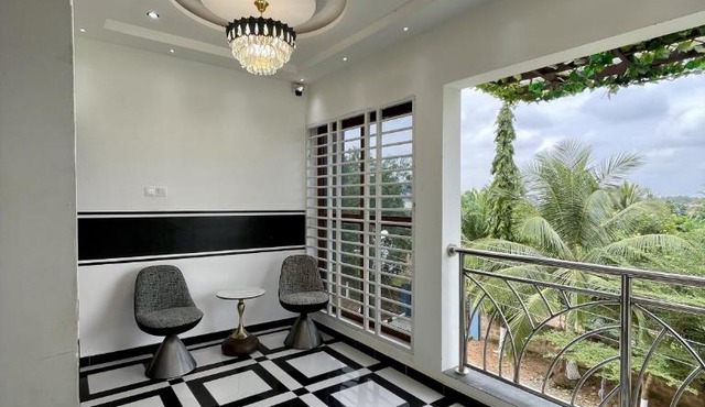 Oseikrom Guest House in Doboro