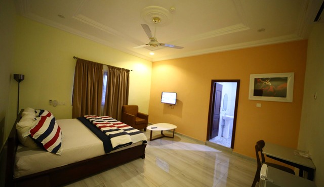 RiverBreeze Hotel