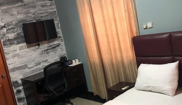 Royal Kamak Hotel