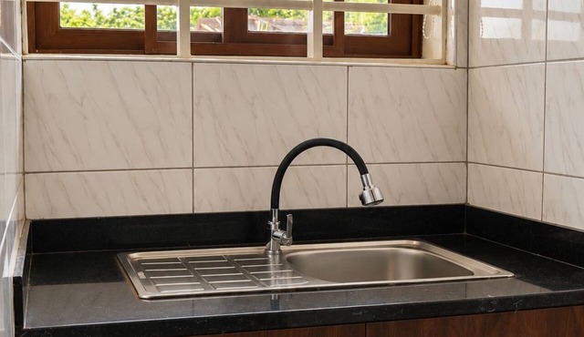 Serene 1BR 1BT Wi-Fi Kitchen DSTV Near Waterfall in Bogwabo