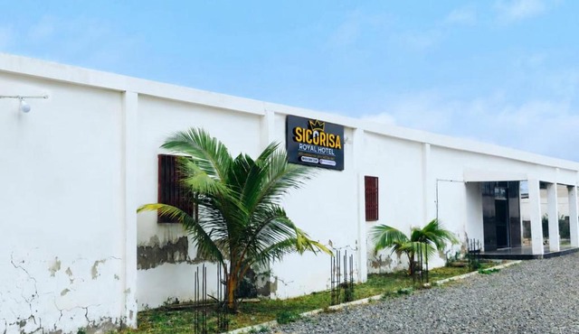 Sicorisa Royal Hotel in Afienya