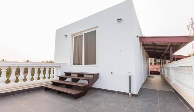 Spacious 6-bedroom Beach house with pool at unique location