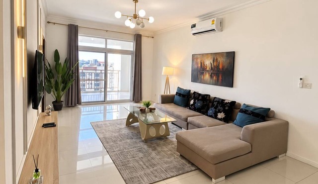 Spacious and modern 2-bedroom apartment in Central Osu, Chateau Apartments in Accra