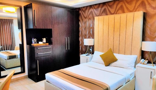 The Cabin Hotel