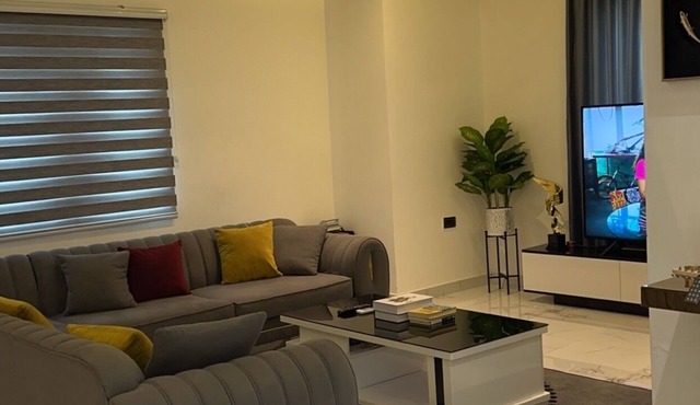 WHITE PLACE APARTMENT
