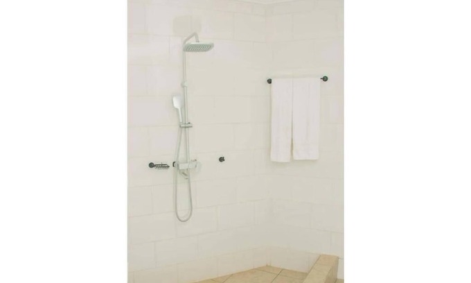 East Legon Apartment | 12 Bedrooms -13beds for Group Stay in East- Legon