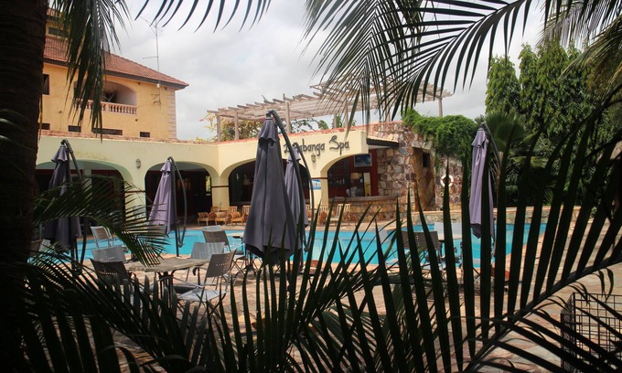 Kwabenyan Hotel | Accra Royal Castle Apartments & Suites