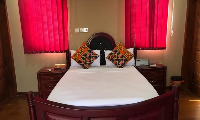 Teshie Apartment | Cozy and Idyllic Studio Apartment 10 minutes away from the Airport.