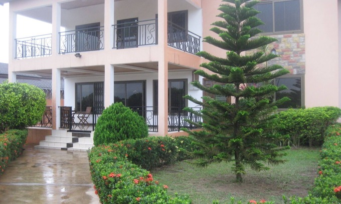 Adenta House | Ghouse - Ideal For Friends family And Corporate