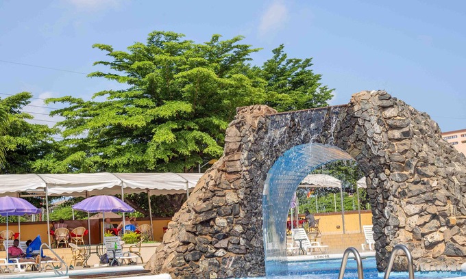 Nungua Hotel | Hotel Marjorie 'Y'