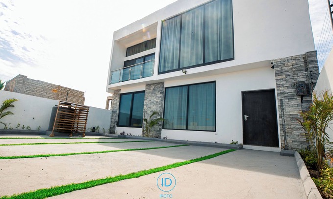 Prampram House | Modern 2 bedroom Villa with Pool, Ocean Vista, WIFI, AC, and Enhanced Safety