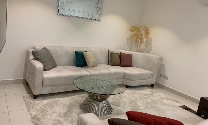 Cantonments Apartment | Plush 2 bed Apartment in Embassy Gardens, Accra