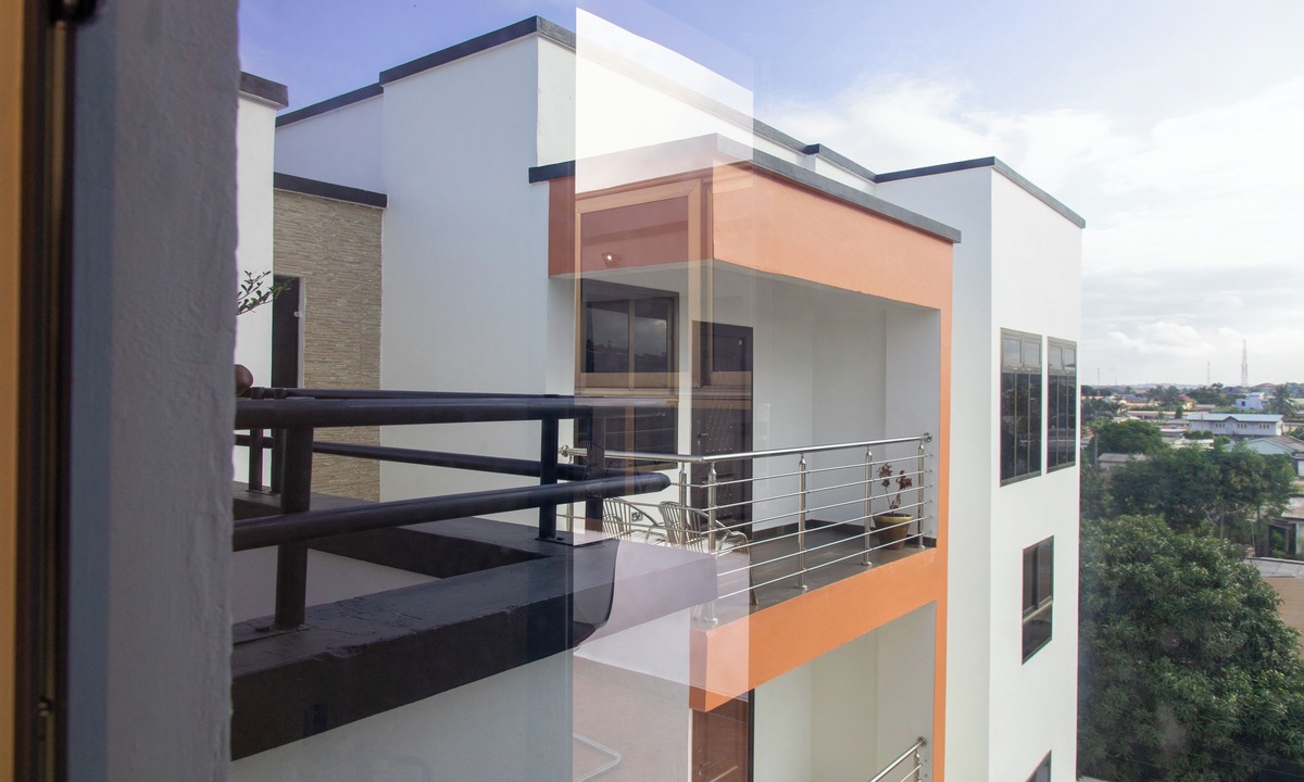 Accra Apartment | 2 Bed Furnished Apartment - Wifi, Aircon, Parking