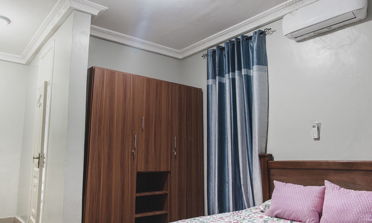 Accra Hotel | The Moments Guest House