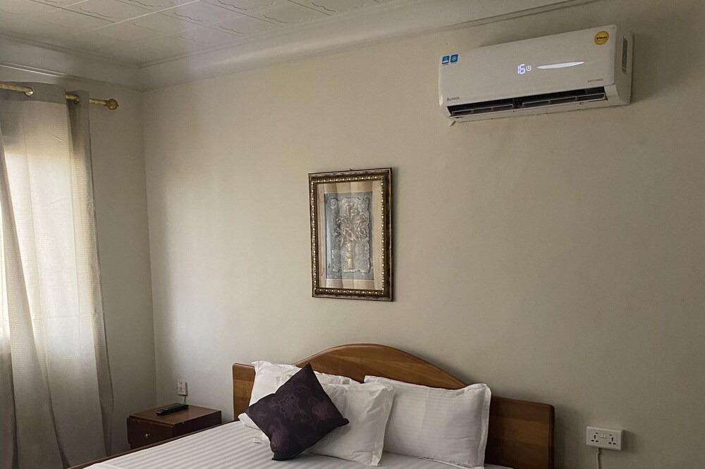 Nungua Hotel | Escondido Hotel