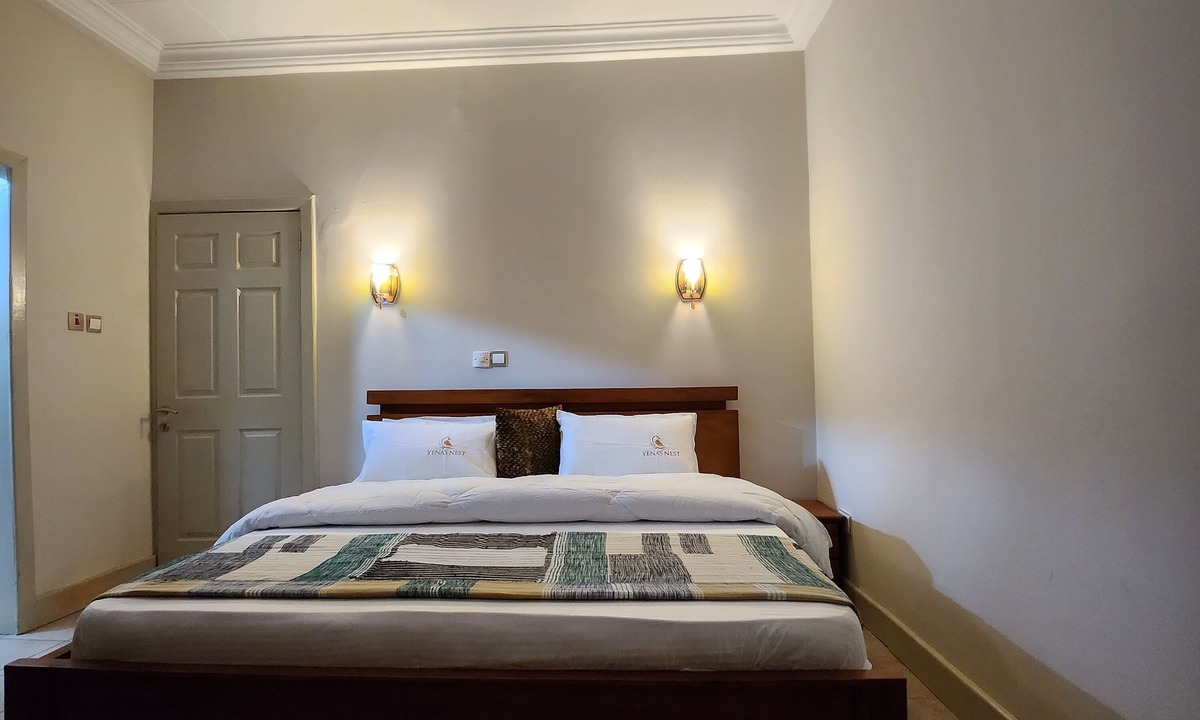 Teshie Bed & Breakfast | Yenas nest