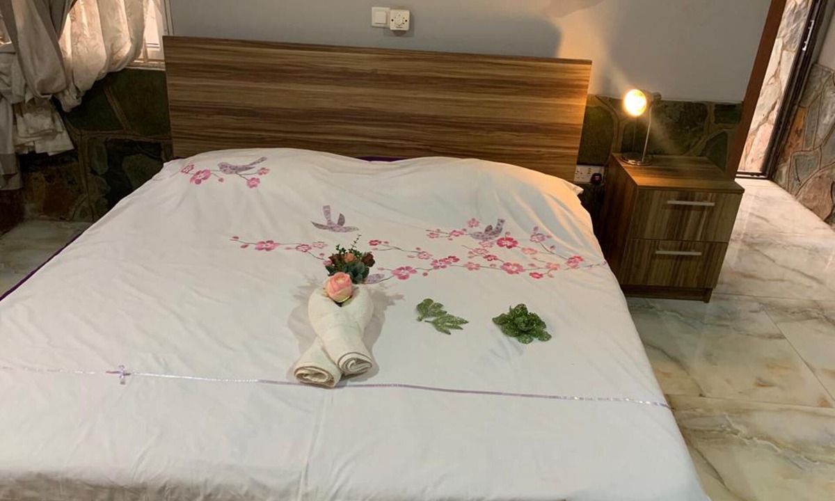Tema Apartment | 1bed Apartment - Parking, Wifi, Balcony, Bbq