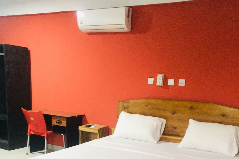 Sunyani Hotel | Thesyl Hotel