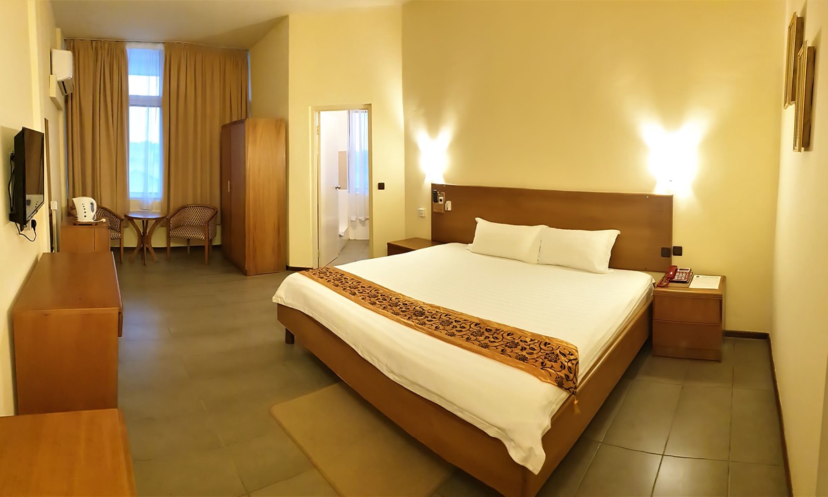 Teshie Hotel | Robinhood Inn