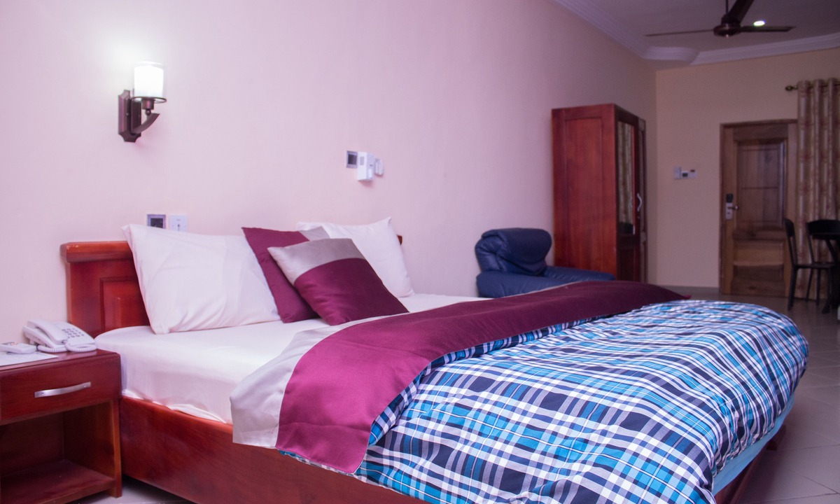Sunyani Hotel | Sheilas Executive Hotel & Lodge