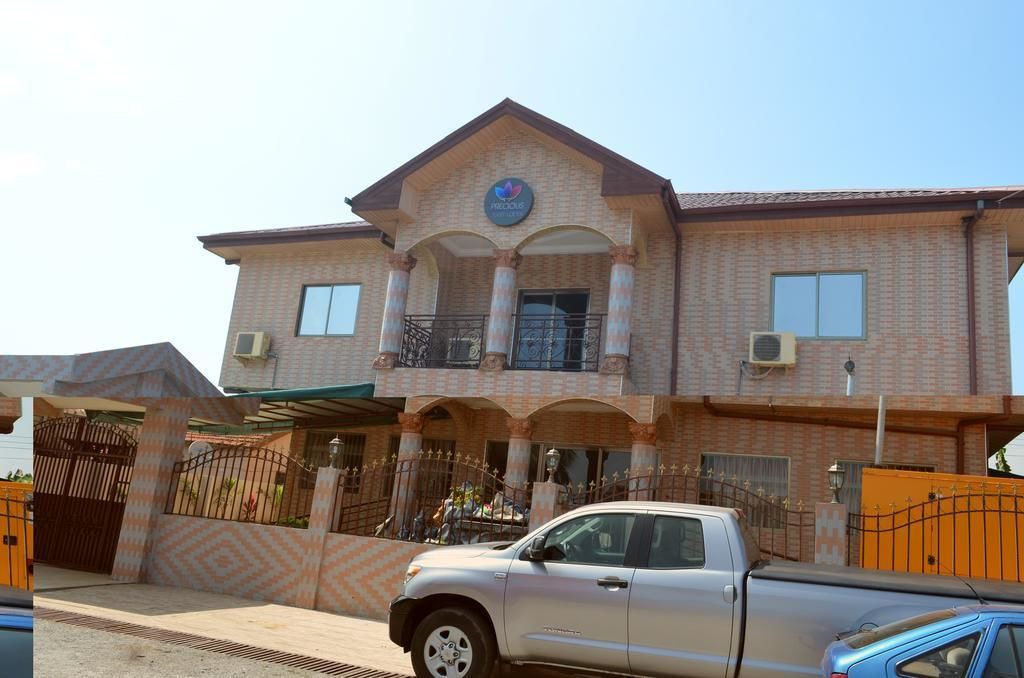 Labadi House | Precious Guest lodge