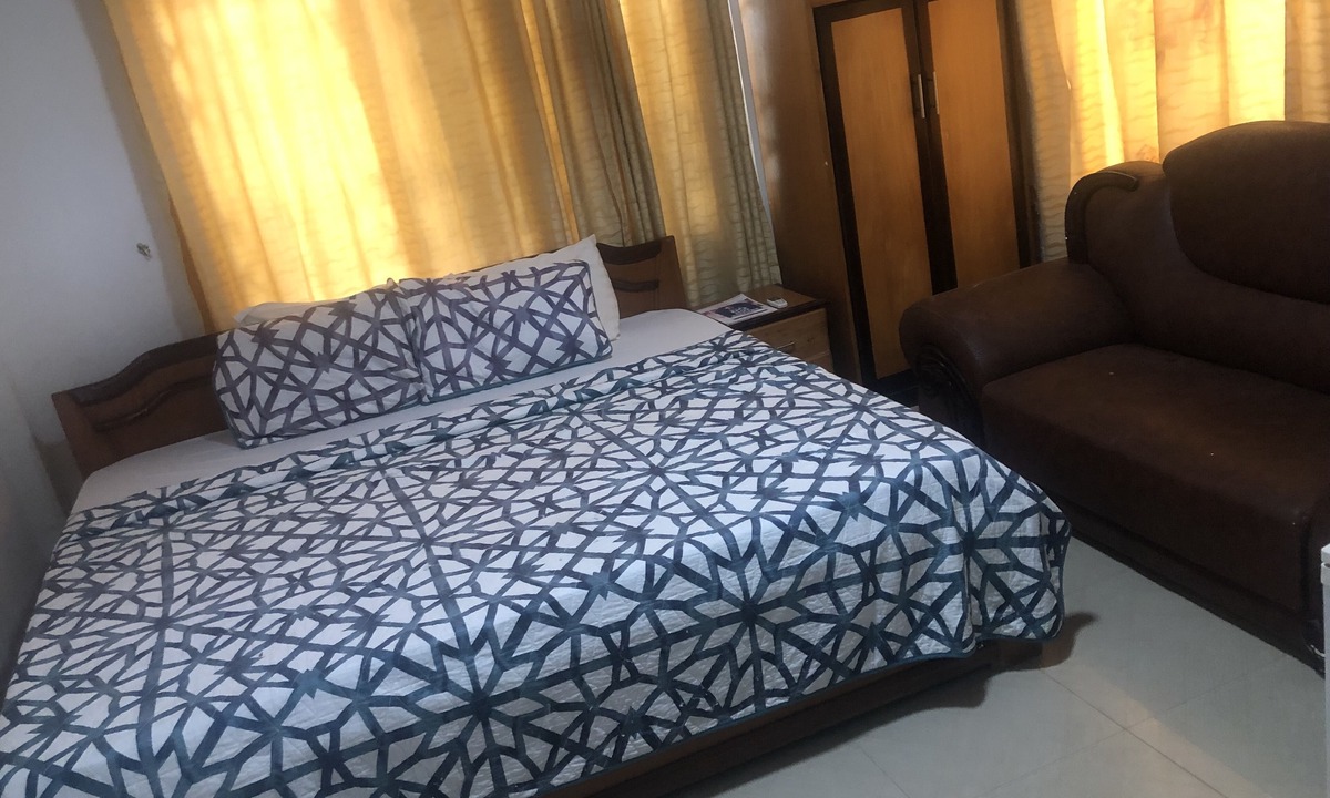 Obuasi Hotel | Monipee Hotel