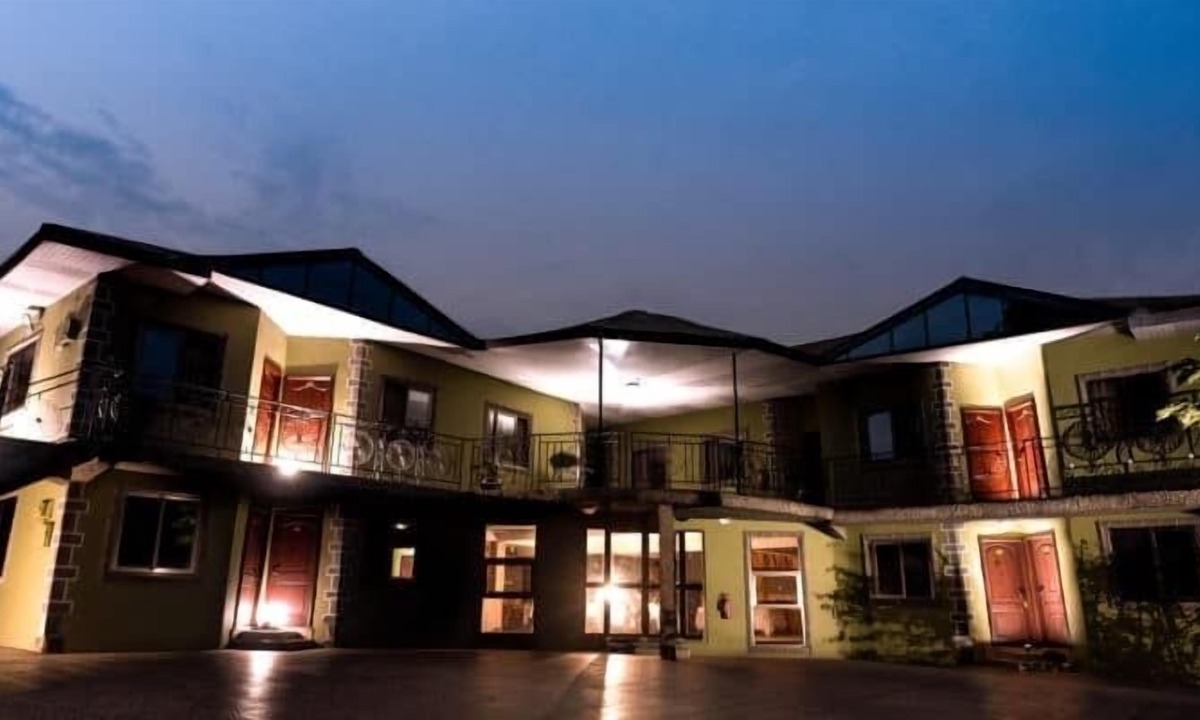 Kyebi Hotel | K archy Lodge