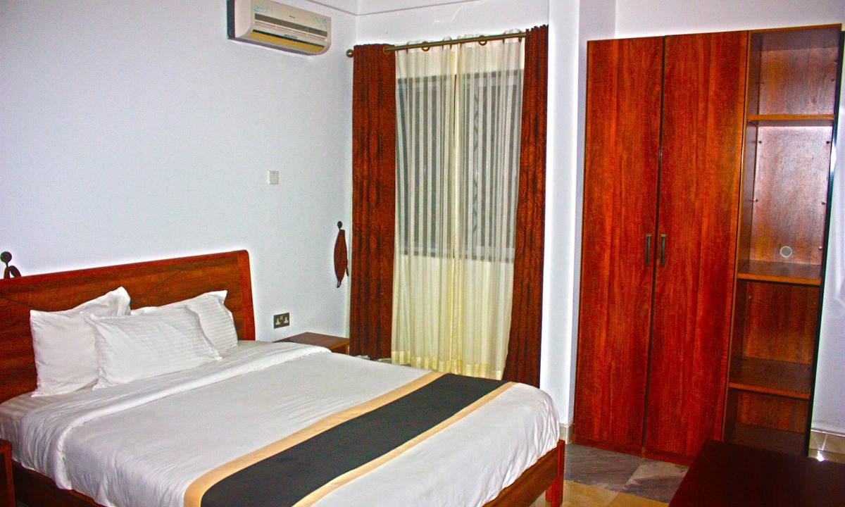 Sekondi-Takoradi Hotel | Ibisa Hotel