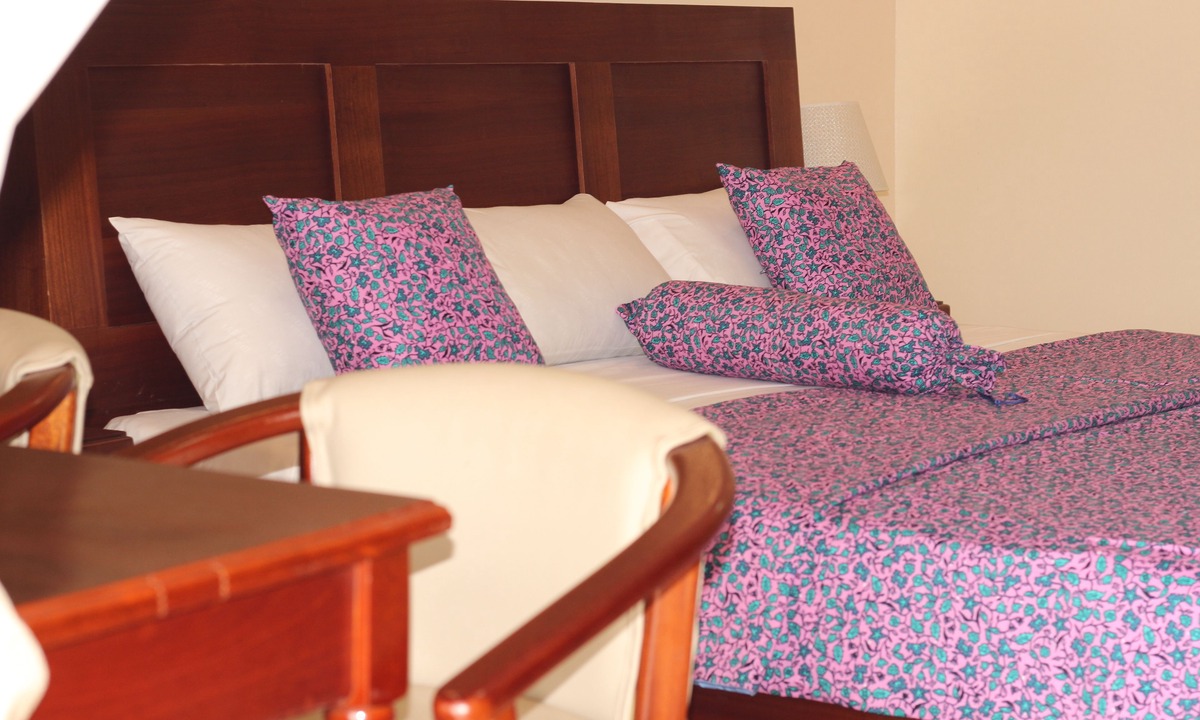 Oyarifa Hotel | Platinum Court