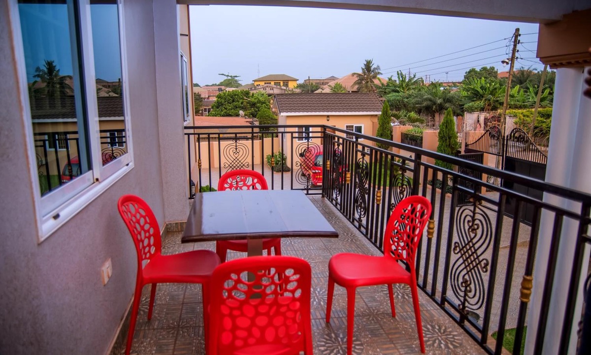 Kumasi Cabin | Homey Lodge
