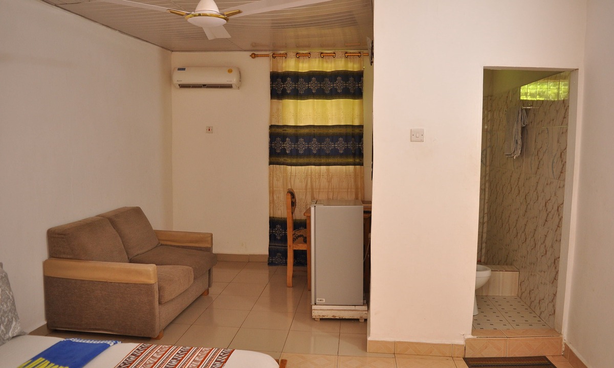 Akosombo Hotel | BB Tributary Hotel