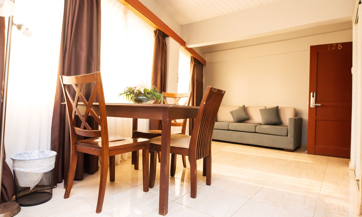 Nungua Hotel | Crismon Hotel