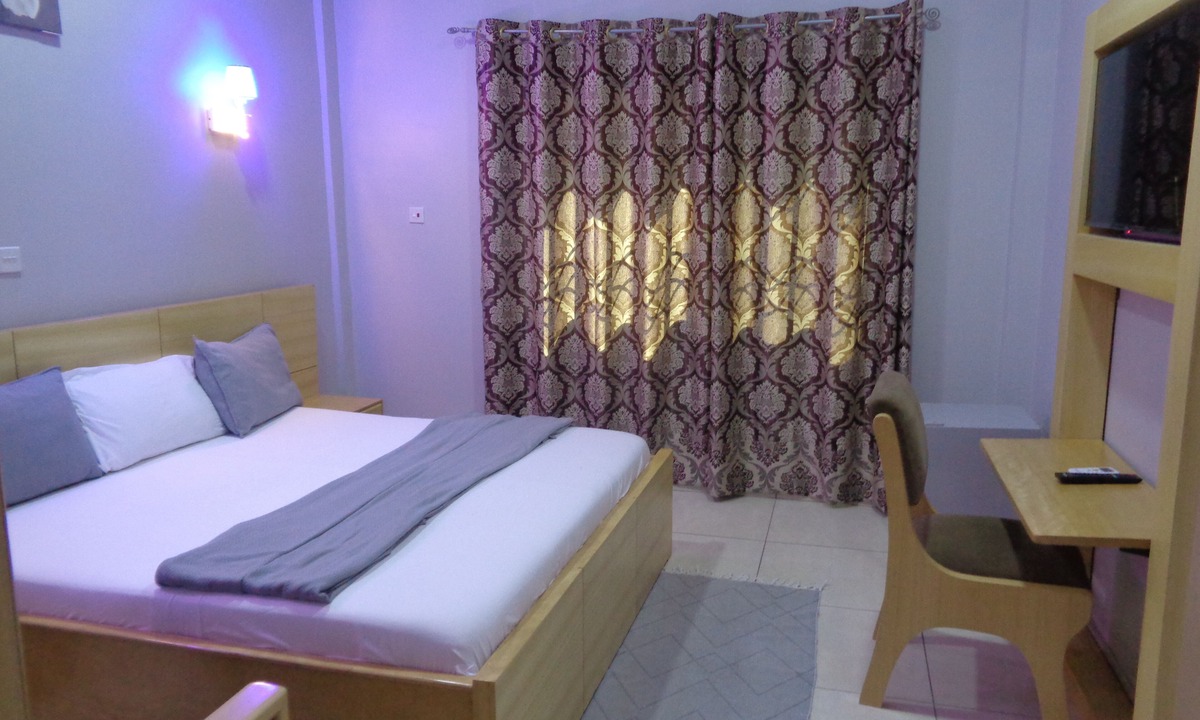 Sekondi-Takoradi Hotel | Queensland Hotel