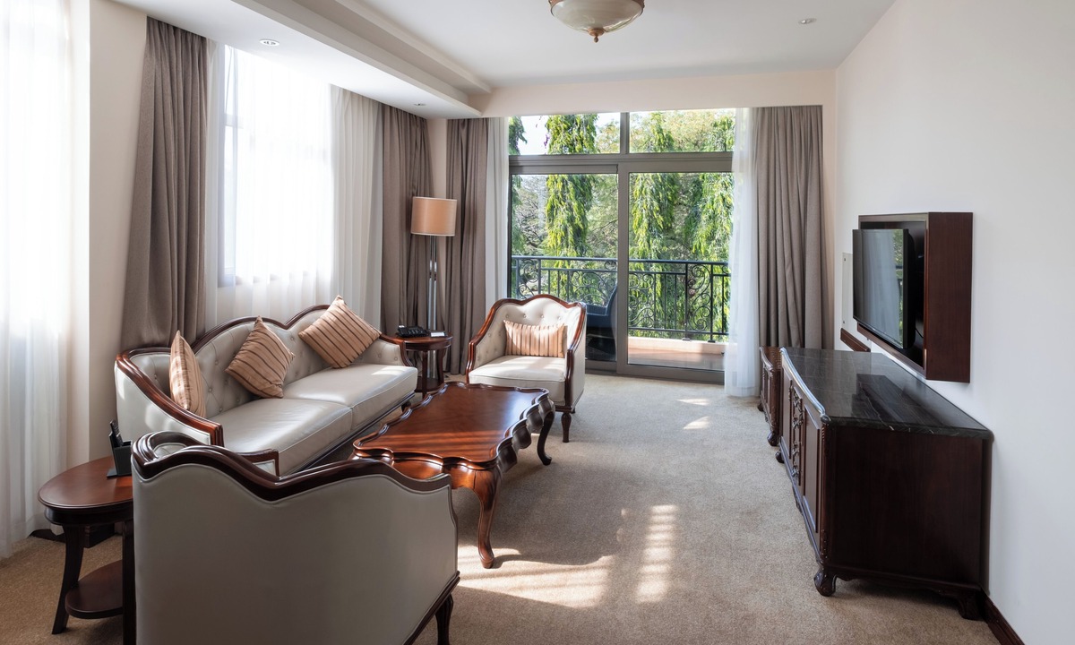 Accra Hotel | Tang Palace Hotel