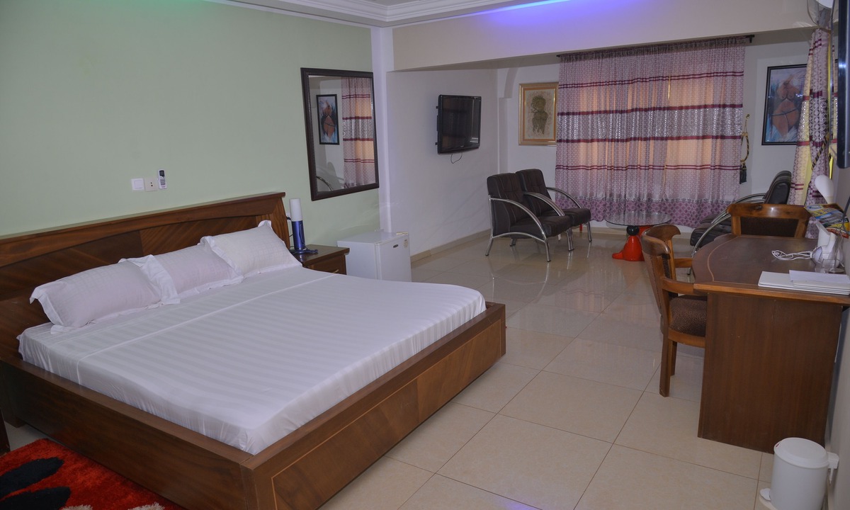 Lome Hotel | HOTEL LABASE 228