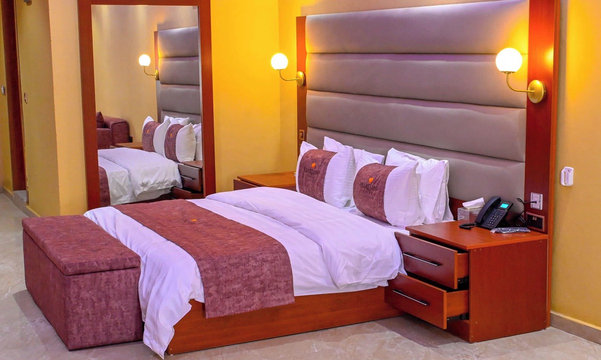 Ada Hotel | Heartland Hotel
