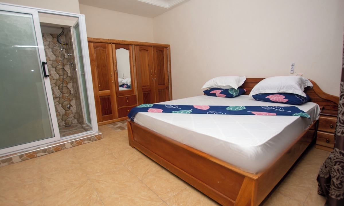 Ejisu House | Yaa Asantewaa Inn