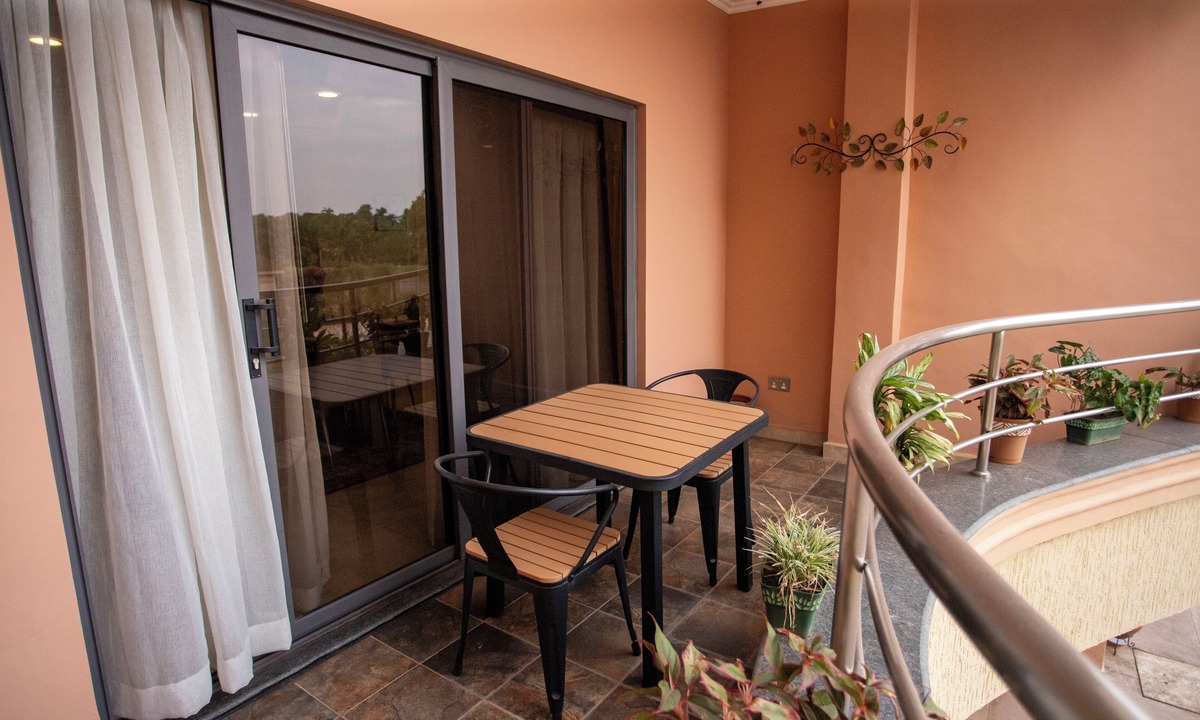 Kumasi Bed & Breakfast | Royal Golf Views