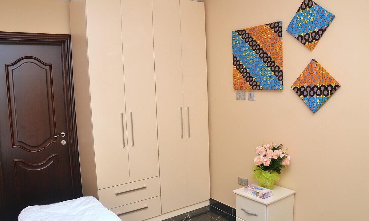 Nungua Hotel | The Green Royal Hotel