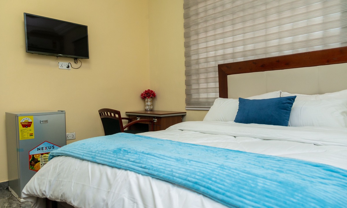 Oyibi House | Sunrise Cave Guest House