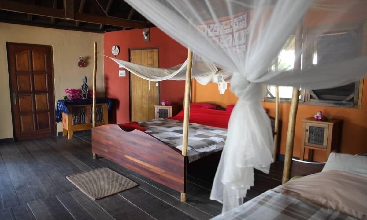 Busua Hotel | FANTAS FOLLY BEACH LODGE