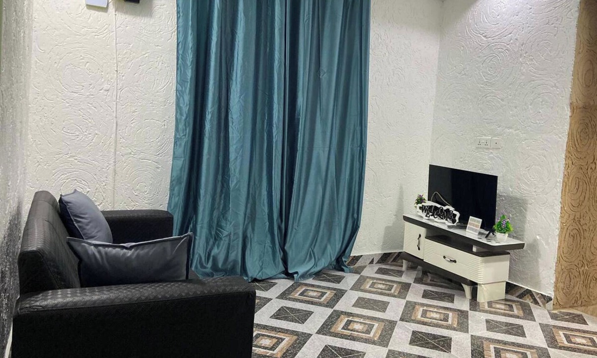 Nungua House | 1 Bedroom House Sleeps 2 - Aircon - Free Parking