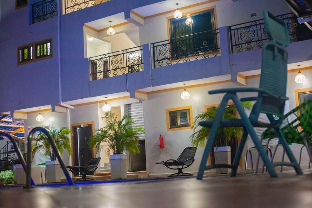 Kyebi Hotel | ADWOA ASANTEWAA MEMORIAL HOTEL