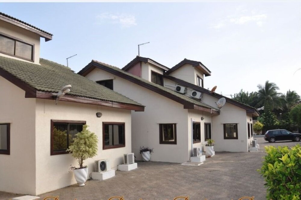 Victoria Borg House | Diplomat Beach Resort
