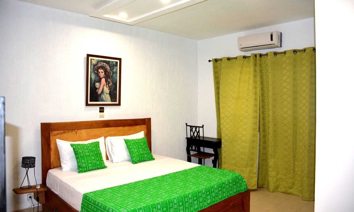 Lome Apartment | Lome Bamboo Lodge